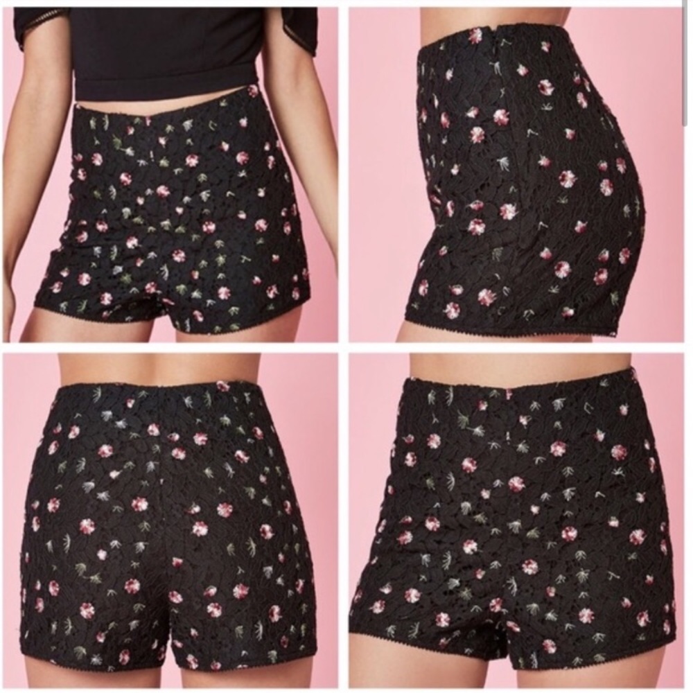 Kendall & Kylie Embroidered Floral Shorts